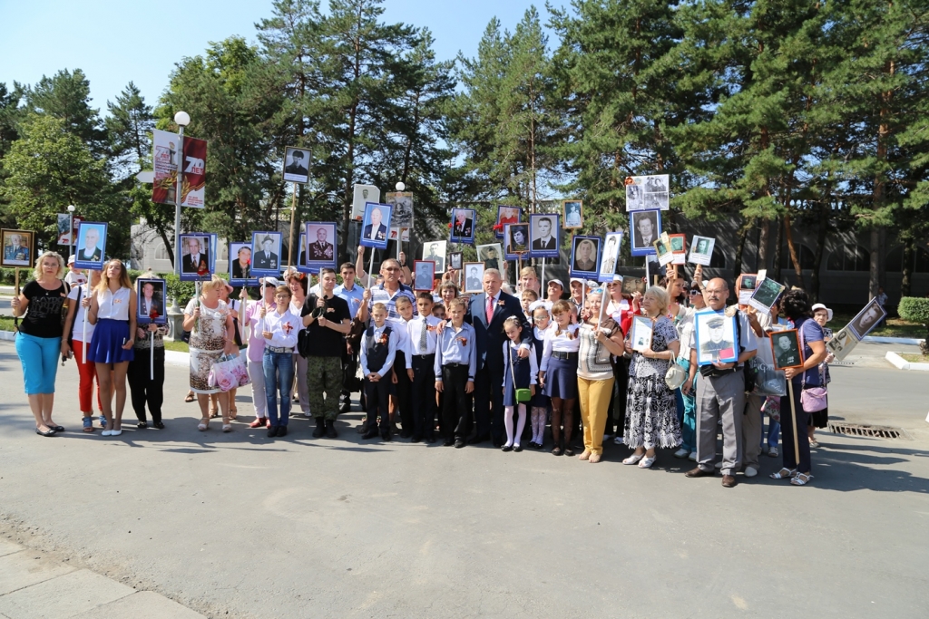 "Бессмертный полк" прошел по Хабаровску в честь 70-летия со дня окончания II мировой войны
