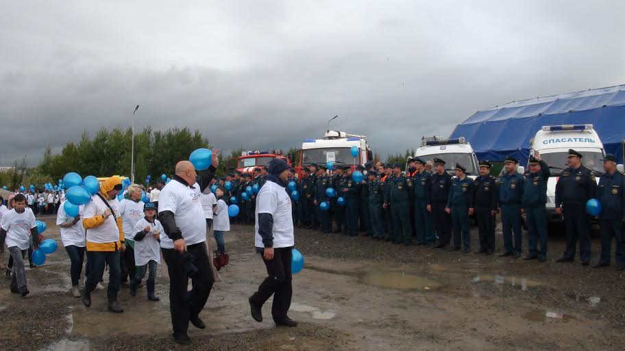Победители водной стихии 2013 года вновь встали "живой стеной" в Комсомольске-на-Амуре