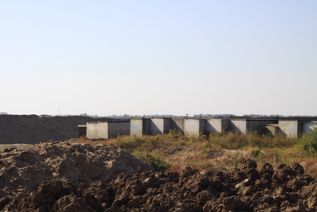 Строительство дамбы