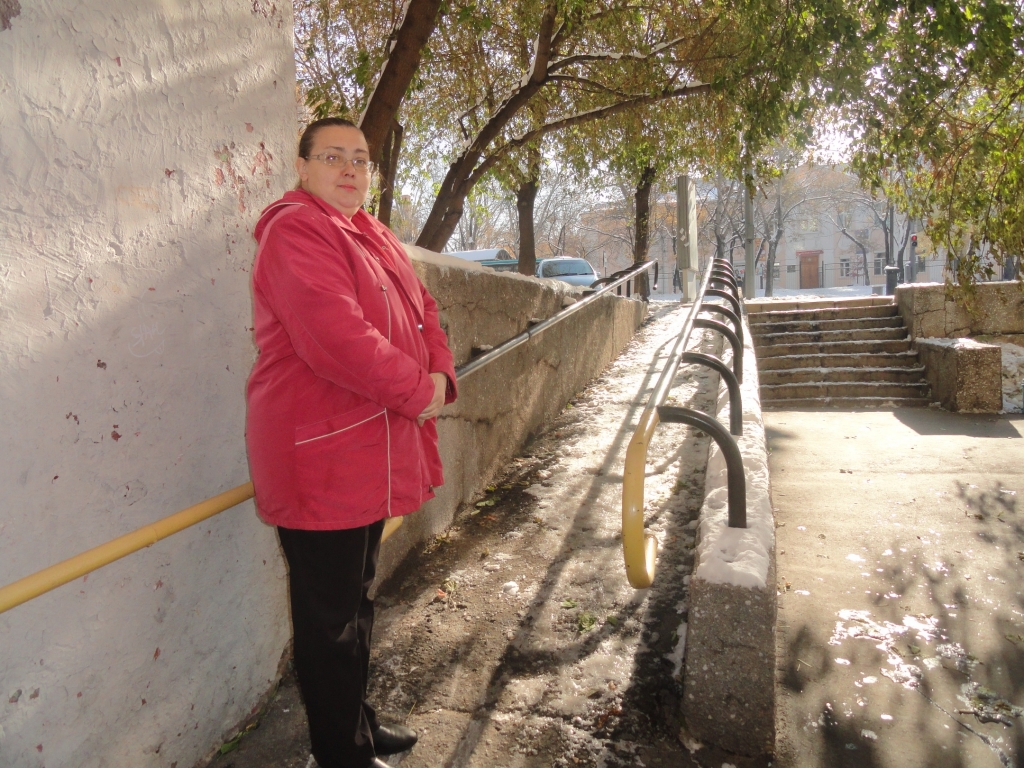 Общество слепых в Хабаровске направили по скользкой дорожке