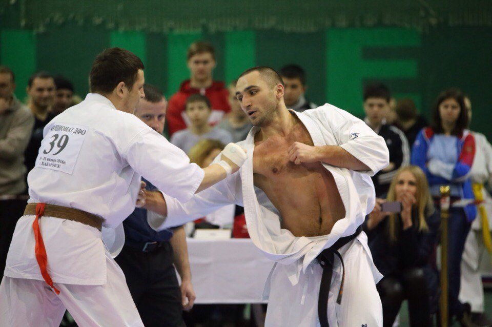 Спортсмены Хабаровского края стали победителями чемпионата ДФО по киокусинкай