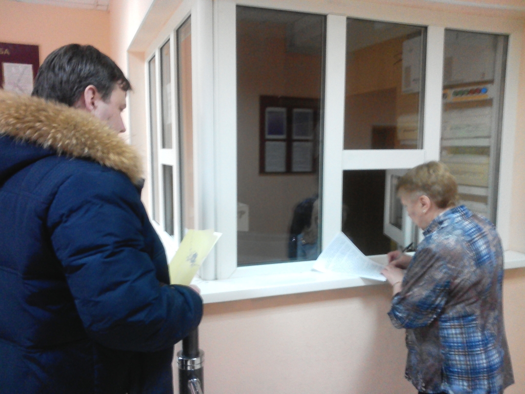 Дмитрий Ковальчук собирает подписи хабаровчан