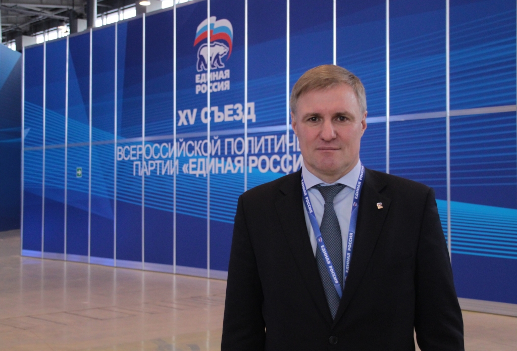 Секретарь хабаровского отделения "Единой России" Сергей Луговской вошел в Генсовет парти