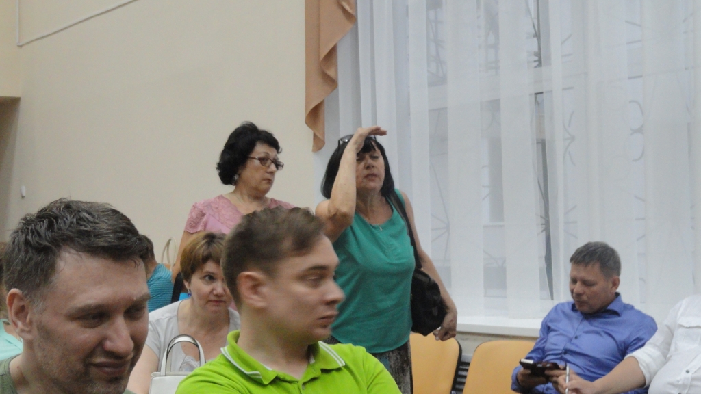 Чуть до рукопашной не дошло на публичных слушаниях по реформе транспортной сети Хабаровска