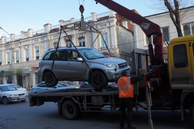 Автомобили россиян без детских кресел смогут забирать на штрафстоянку