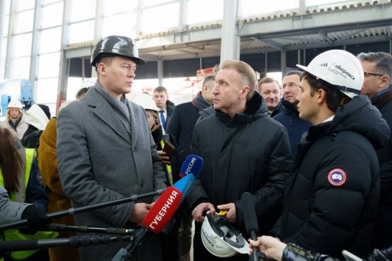 Михаил Дегтярев и Игорь Шувалов посетили стройплощадку международного терминала аэропорта Хабаровск