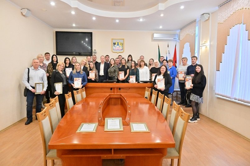 Администрация Хабаровска наградила победителей  конкурса на лучший зимний двор