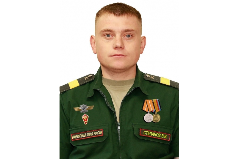 Военнослужащего УЦ ВВО в Хабаровском крае наградили медалью "За боевые отличия"