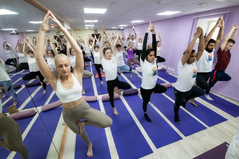 В Хабаровске в десятый раз отметили Международный день йоги