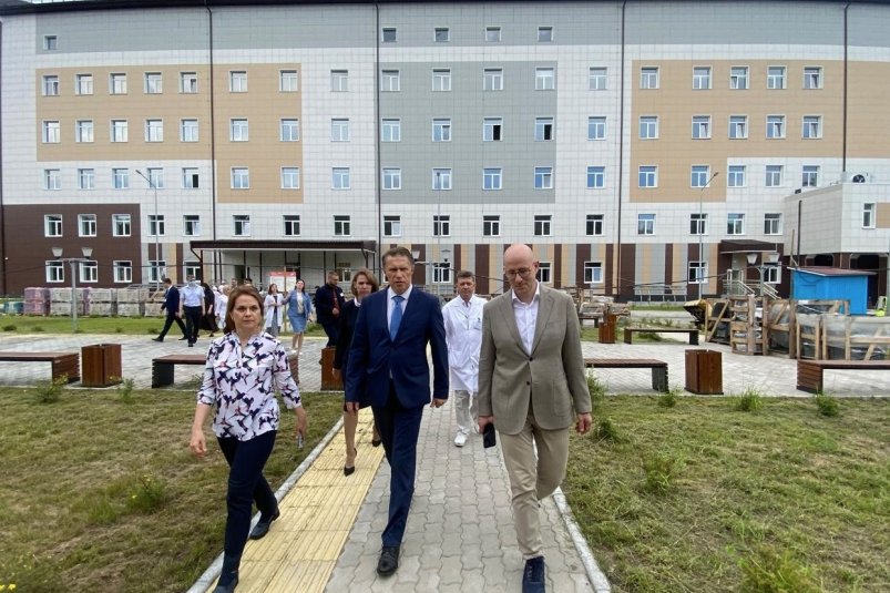 Мурашко отметил успехи в реализации программы модернизации первичного звена здравоохранения в Хабаровске