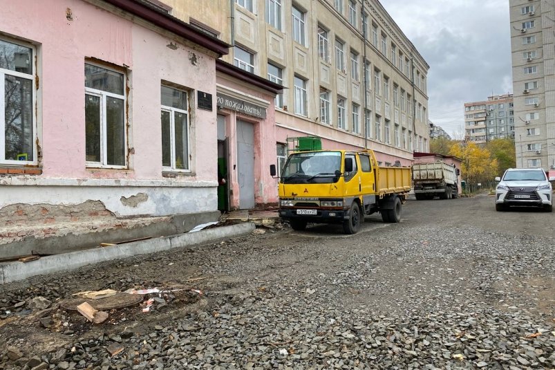 Капитальный ремонт продолжается в одной из школ Хабаровска