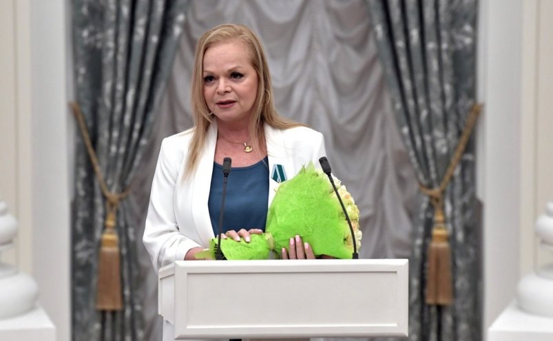 Лариса Долина не явилась на передачу квартиры Лурье