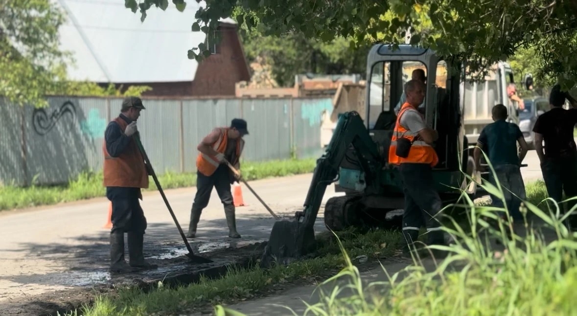 В Хабаровске взялись за ливнёвки Пресс-служба администрации Хабаровска