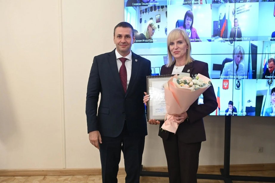 Дмитрий Демешин вручил заслуженные награды ответственным лицам за реализованные объекты Вячеслав Реутов, пресс-служба губернатора и правительства Хабаровского края